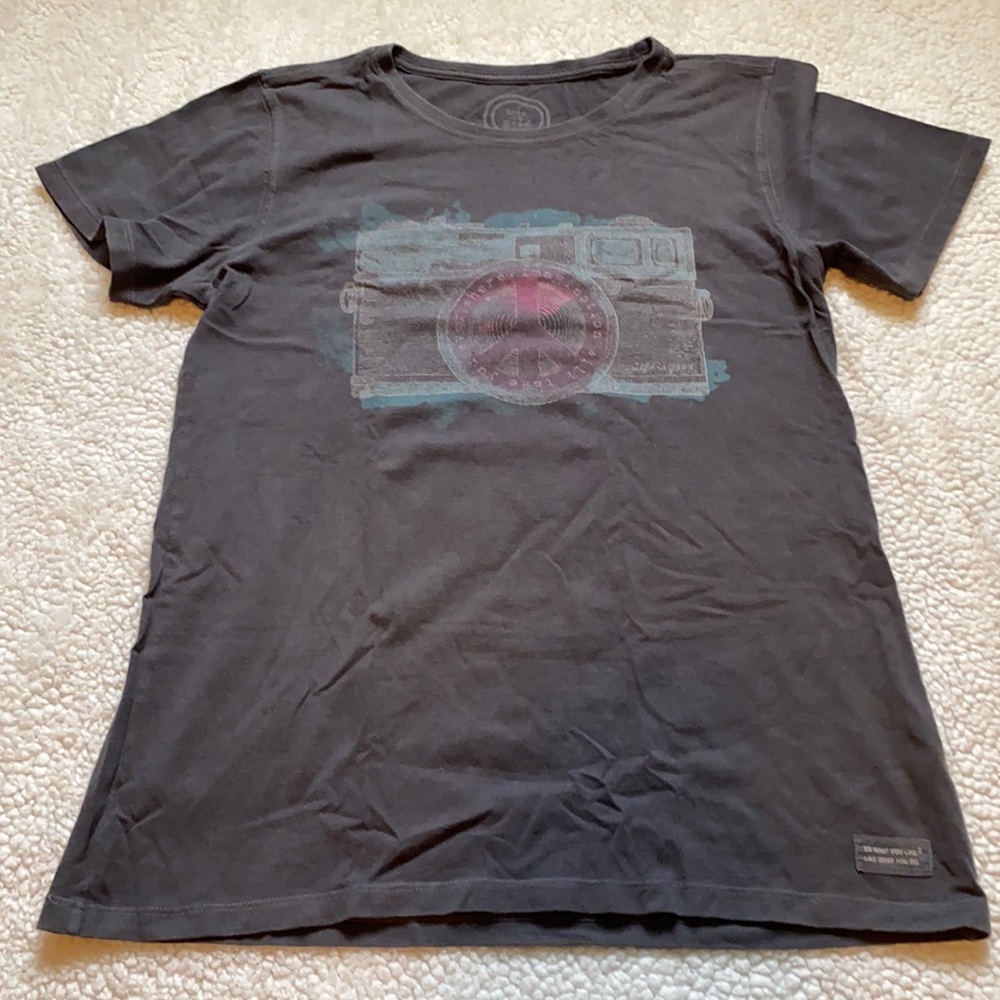 Camera tee